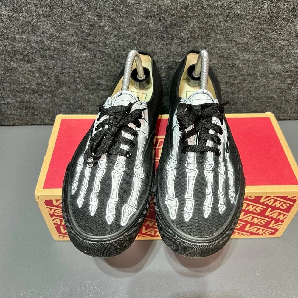 Vans Men's “X-Ray Skeleton Feet” Authentic Lace Up Shoes Size 10 - Picture 1 of 13